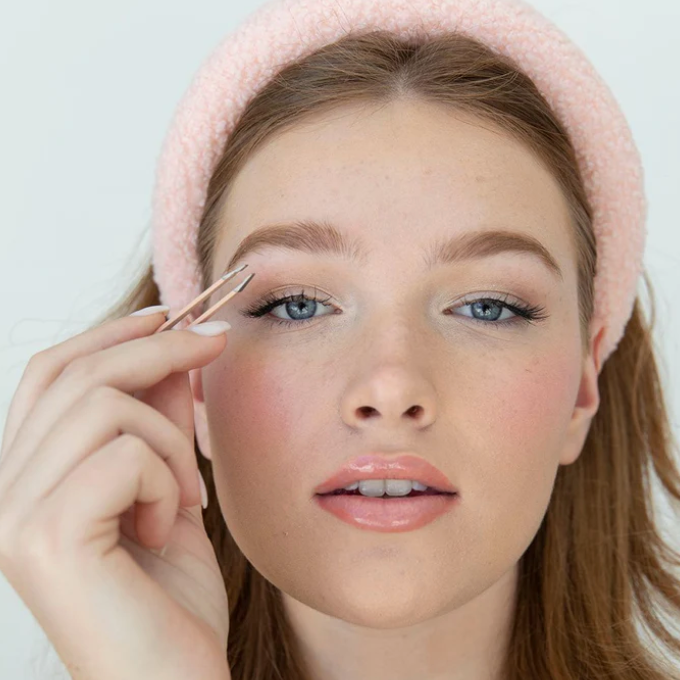 How To Fix Overplucked Eyebrows With & Without Makeup